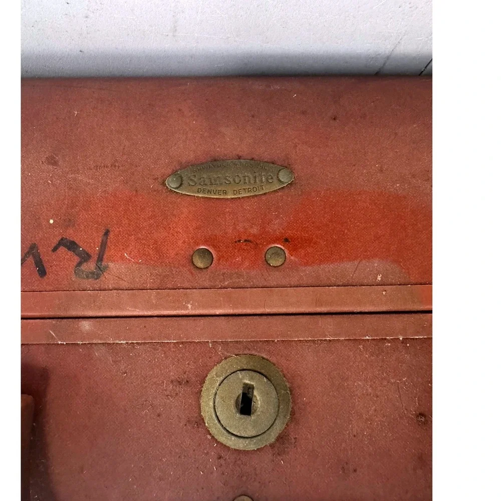 Vintage Samsonite Brown Suitcase 24